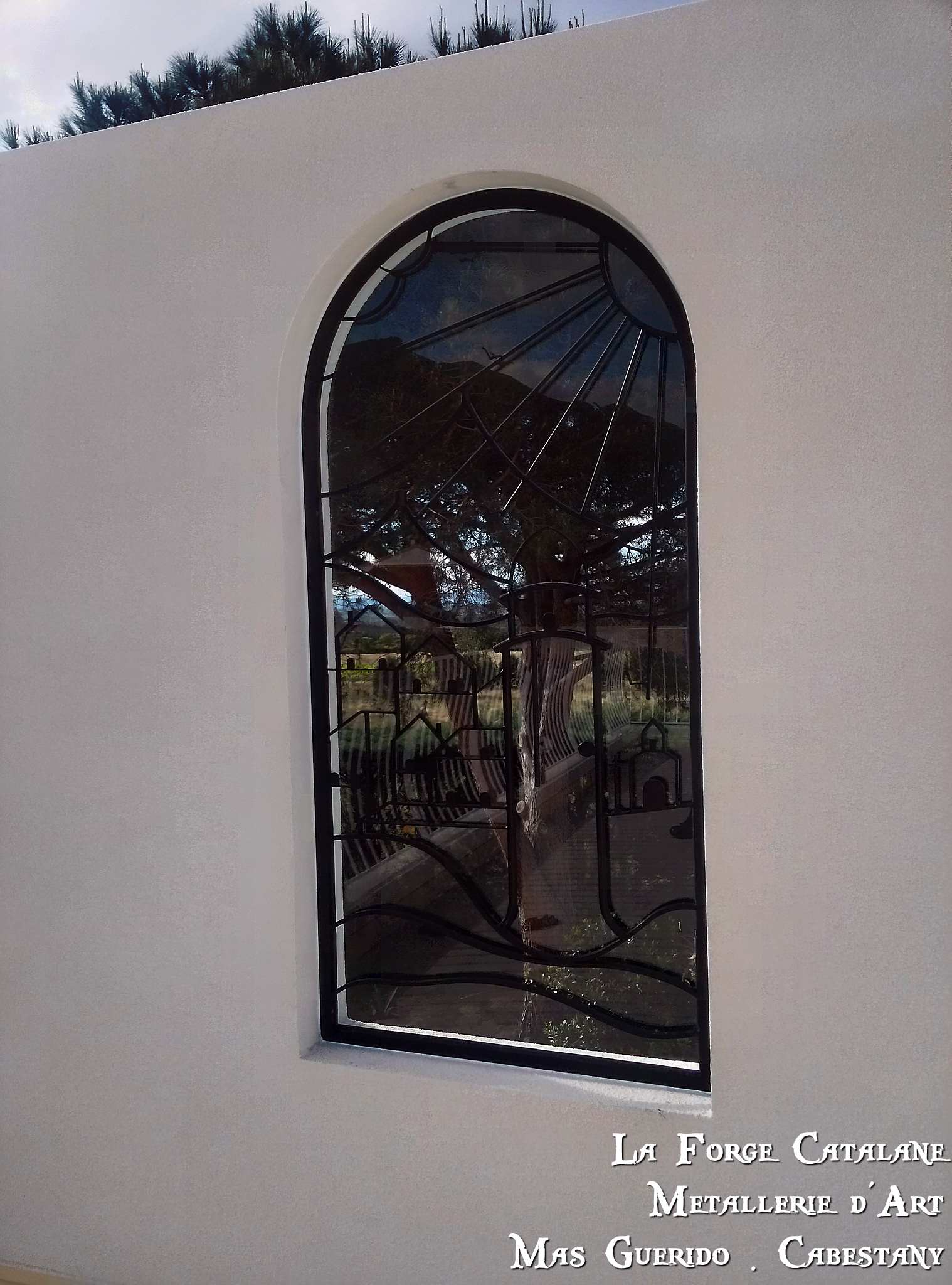 grille protection securite cintree Collioure  fer Forge Catalane Cabestany.jpg